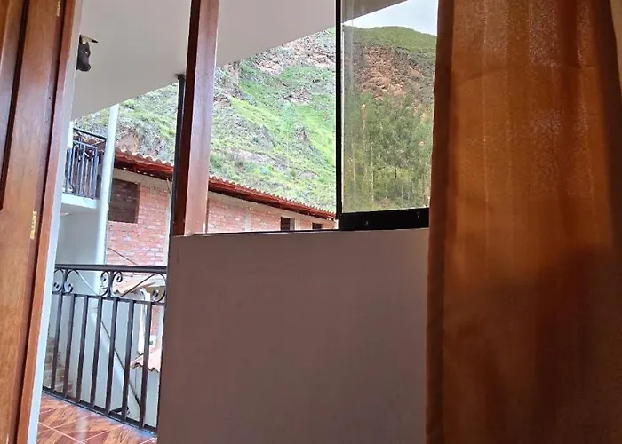 Hostal Kun Titi *